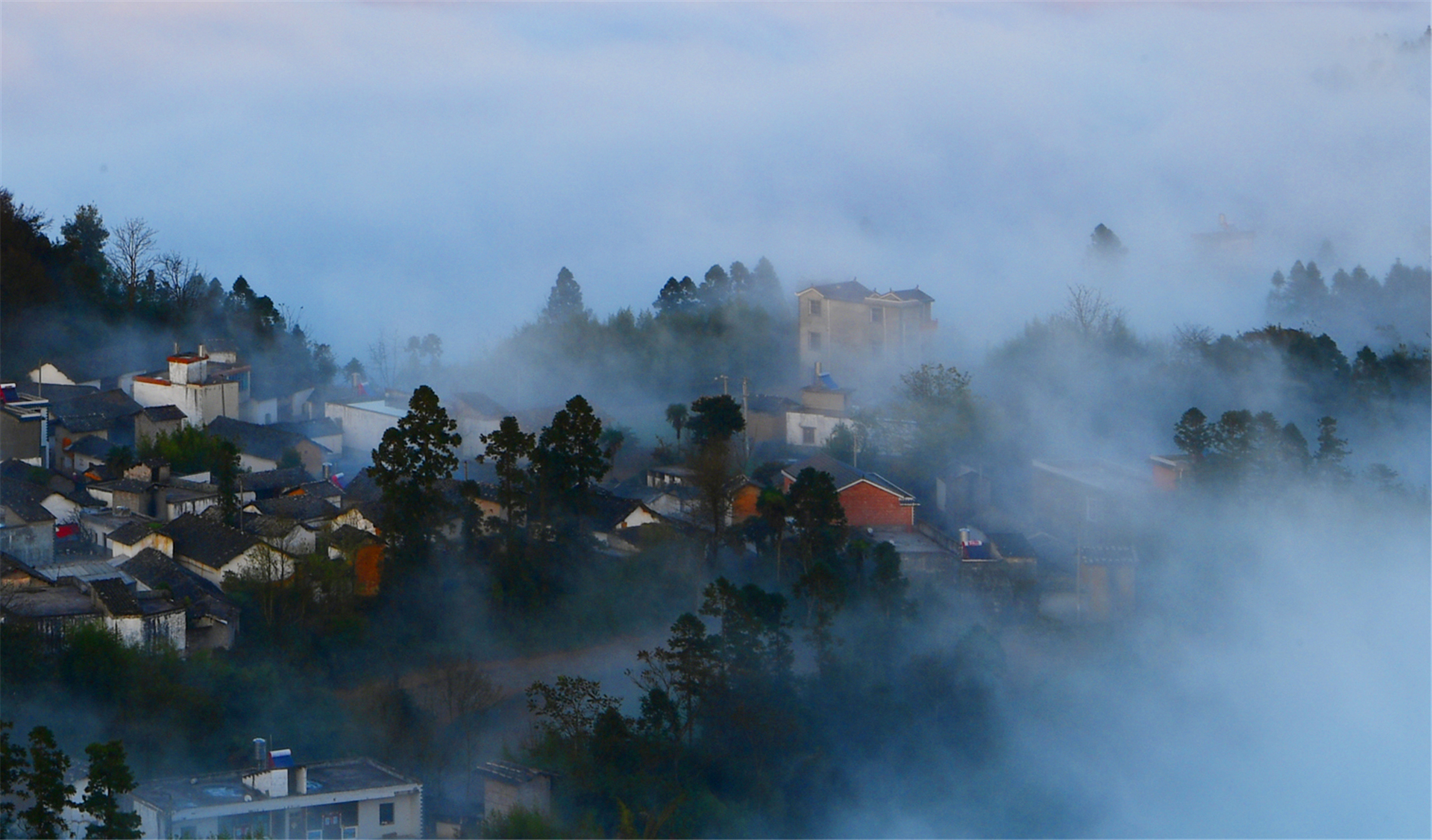 罗平棠梨凹苗寨乡愁中崛起的网红卡点
