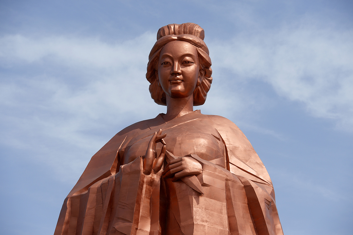 如何培养孩子的爱好三字经昔孟母择邻处子不学断机柕