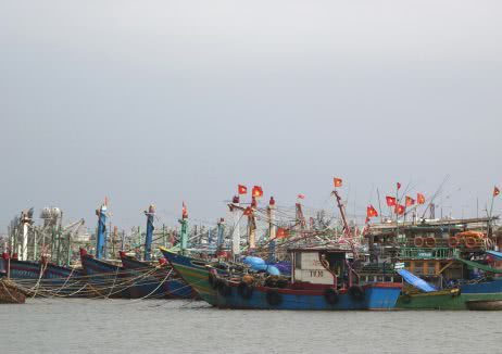 【海军】美媒质疑“越南渔船包围中国海军基地”：这是越南最不希望做的