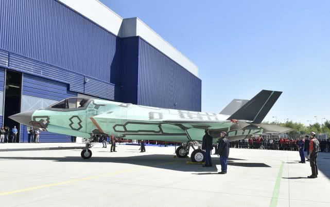 f-35：为赶进度！意大利F-35总装厂疫情下仅关闭2天就重开