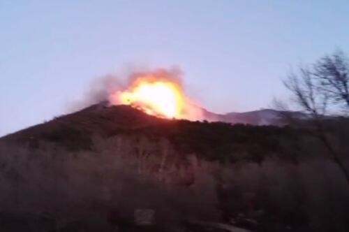 森林火灾▲北京延庆森林火灾最新进展 现场火势已经得到控制