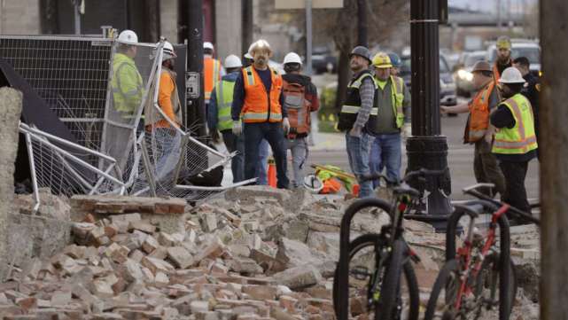 【地震】疫情来袭时美国犹他又遭遇5.7级地震，机场关闭数万家庭断电