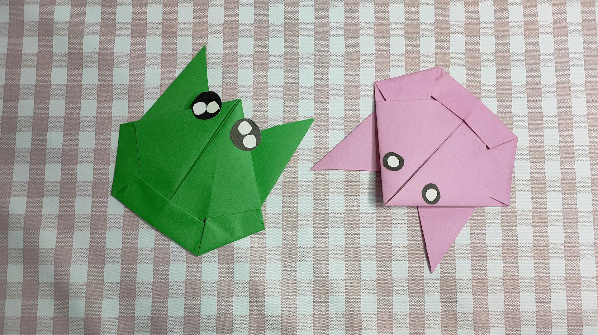 儿时的怀念折纸青蛙一吹气就可以蹦蹦跳跳的手工教程