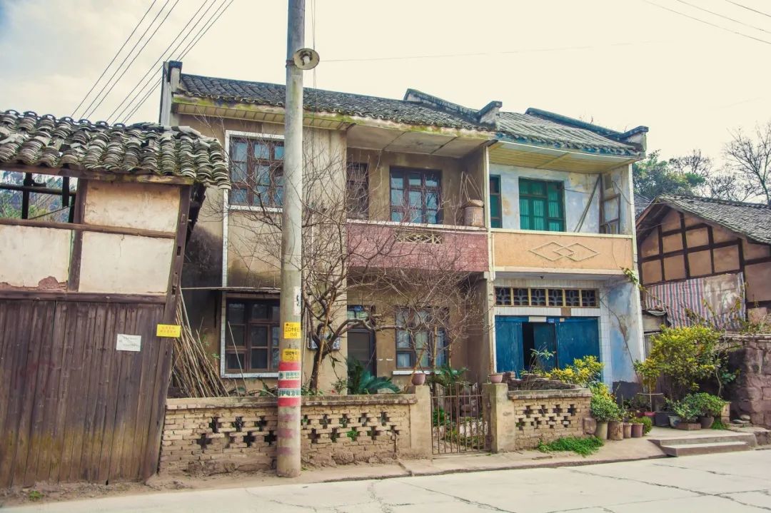 建筑■每个盖违章建筑的人，都做着一个包租婆的梦