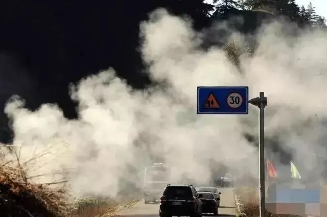 【秸秆】@农民朋友们，秸秆焚烧高发期千万要注意！