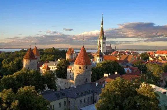 「时政外交」上月这个国家还把中国列入“威胁名单”，如今受惠于中国慷慨