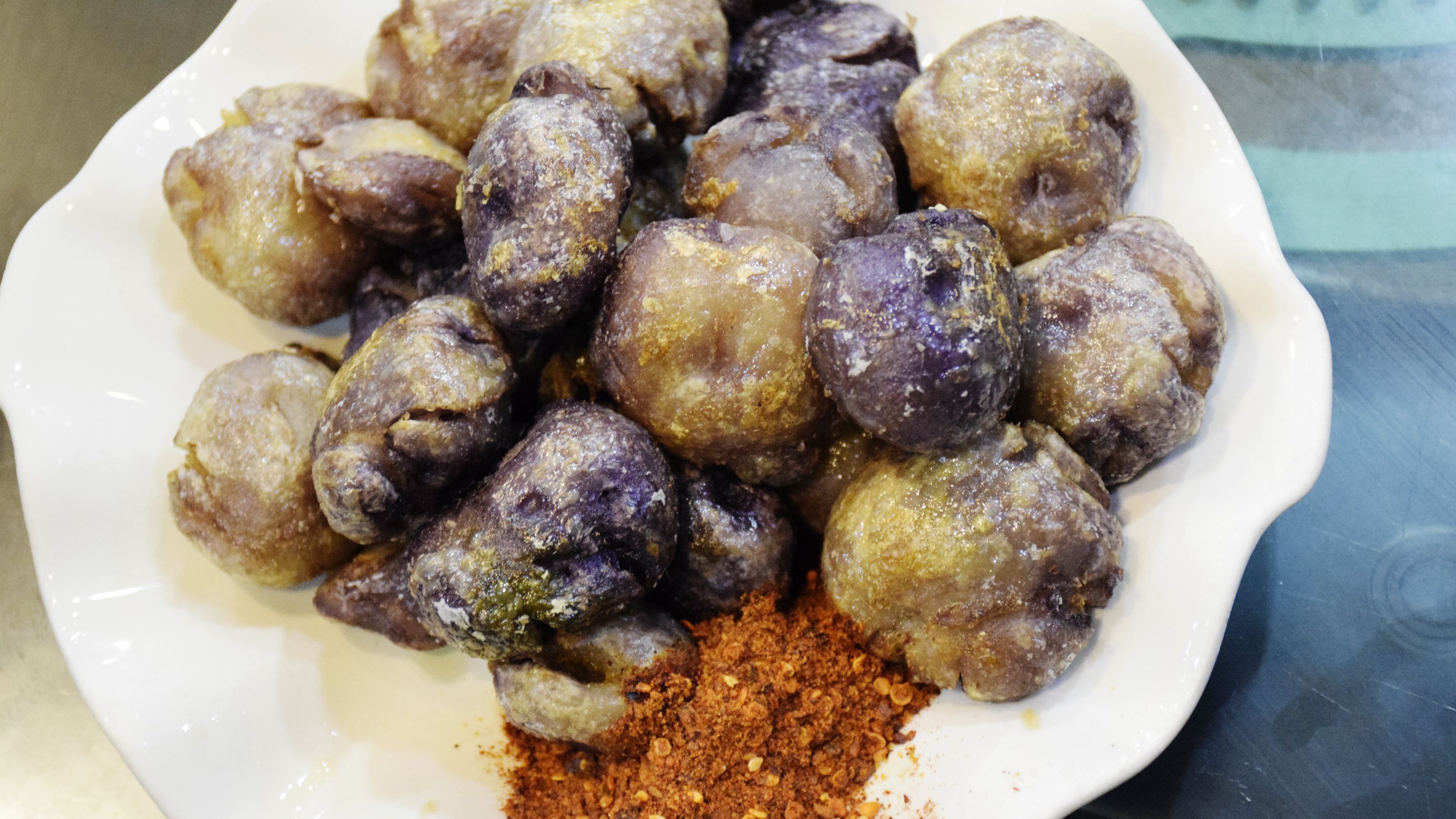 滇藏自驾:云南红河弥勒,清真卤鸡,卷粉很美味