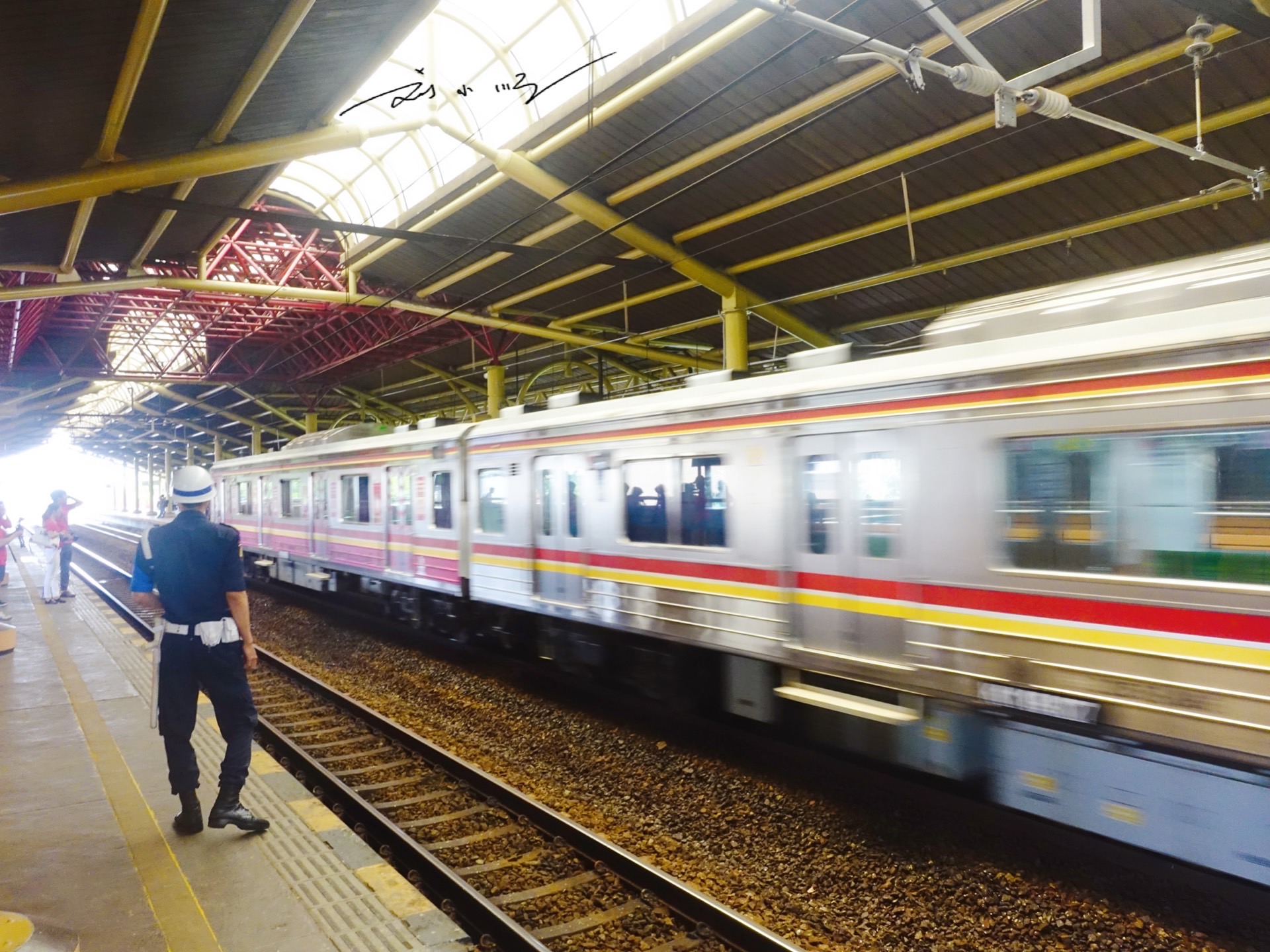 实拍印尼首都雅加达的轨道交通看看跟中国相比算是什么水平