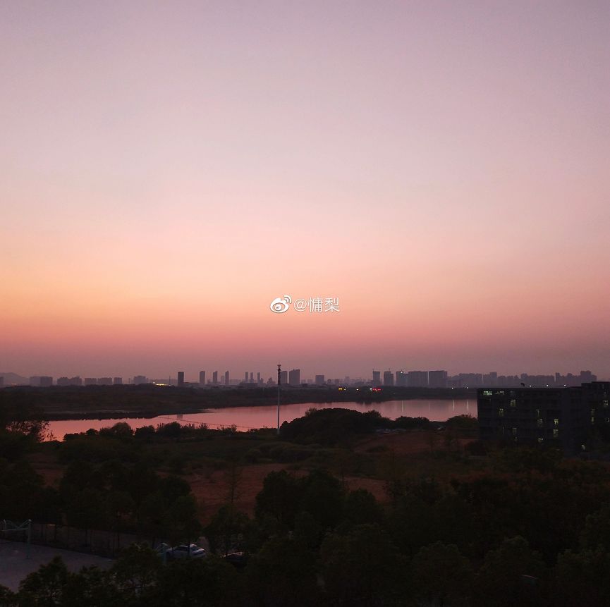 大学▲这些记忆中的校园太美好了！你相册里校园的春天什么样？