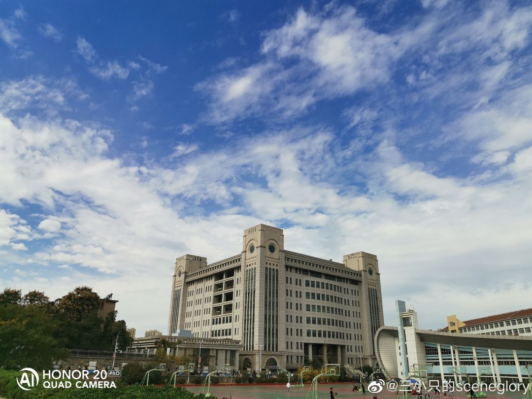 大学▲这些记忆中的校园太美好了！你相册里校园的春天什么样？