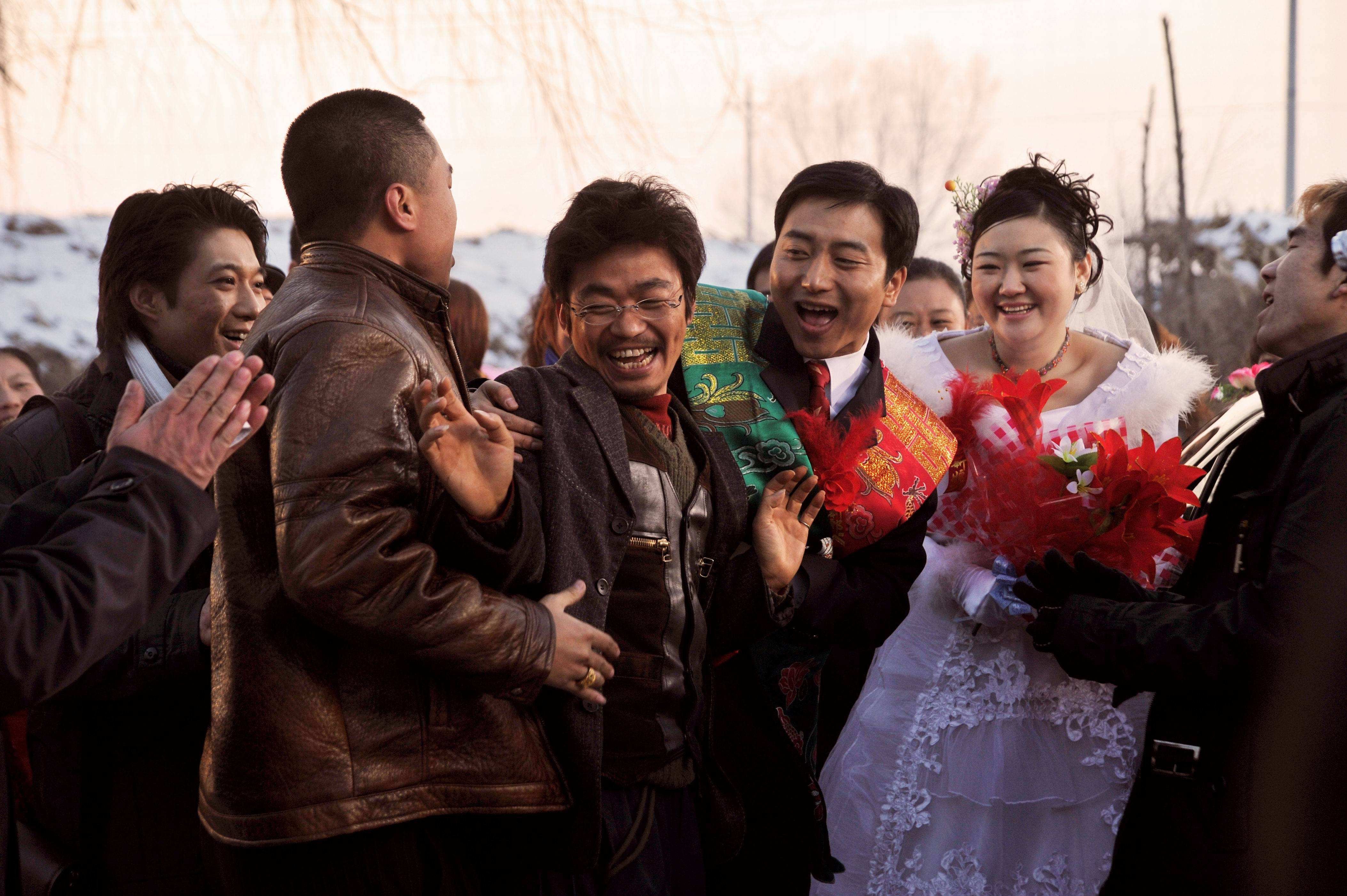 山东农村结婚习俗彩礼不能少于十万为何二婚要晚上举办仪式