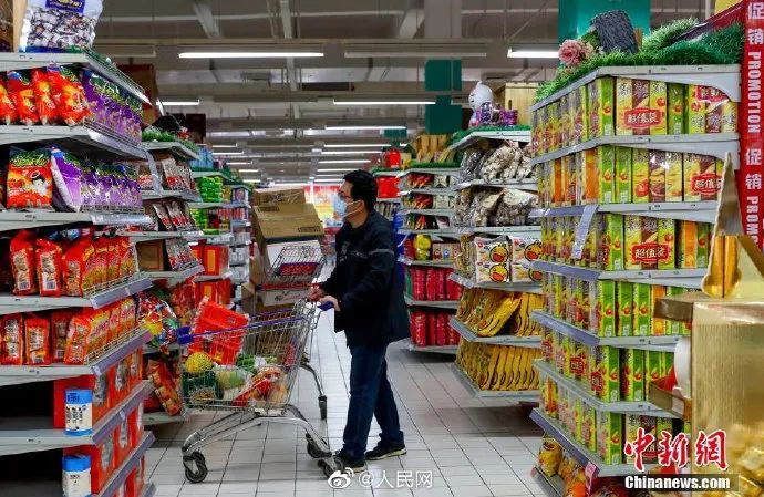 「疫情」一留美学生外出未戴口罩抵京后确诊！中国以外新冠肺炎超25万例｜疫情日报