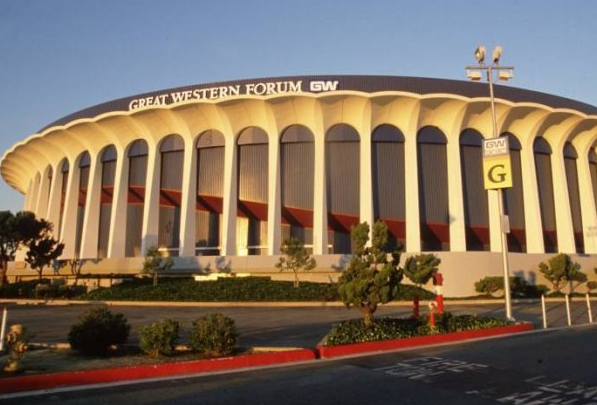 4亿,12亿!在鲍尔默面前,尼克斯低头了,湖人也就剩下一条路了_人民号