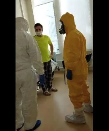 『国际』普京全副武装探访医院 秘书找来一位特殊摄影师跟拍