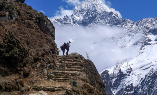 【喜马拉雅山】为防疫尼泊尔全国封锁，数百登山者被困喜马拉雅山