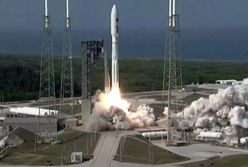 美国太空军发射首颗卫星。（图源：BBC）