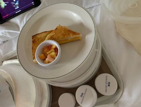 「」隔离餐就给我吃这个?真香!各国隔离餐大赏
