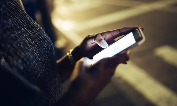 「沙特」外媒：沙特在美国从事监听活动，追踪其公民手机位置