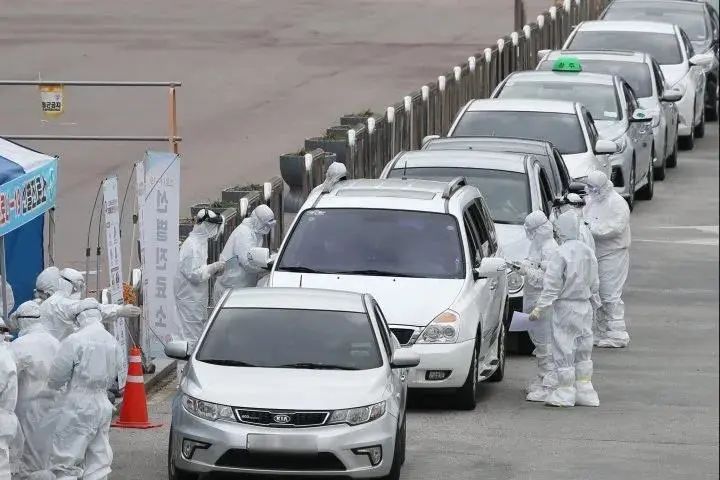「国际」没有封城，韩国是怎么控制住大规模集群爆发的？