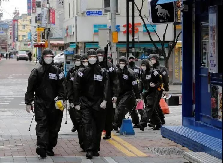 「国际」没有封城，韩国是怎么控制住大规模集群爆发的？