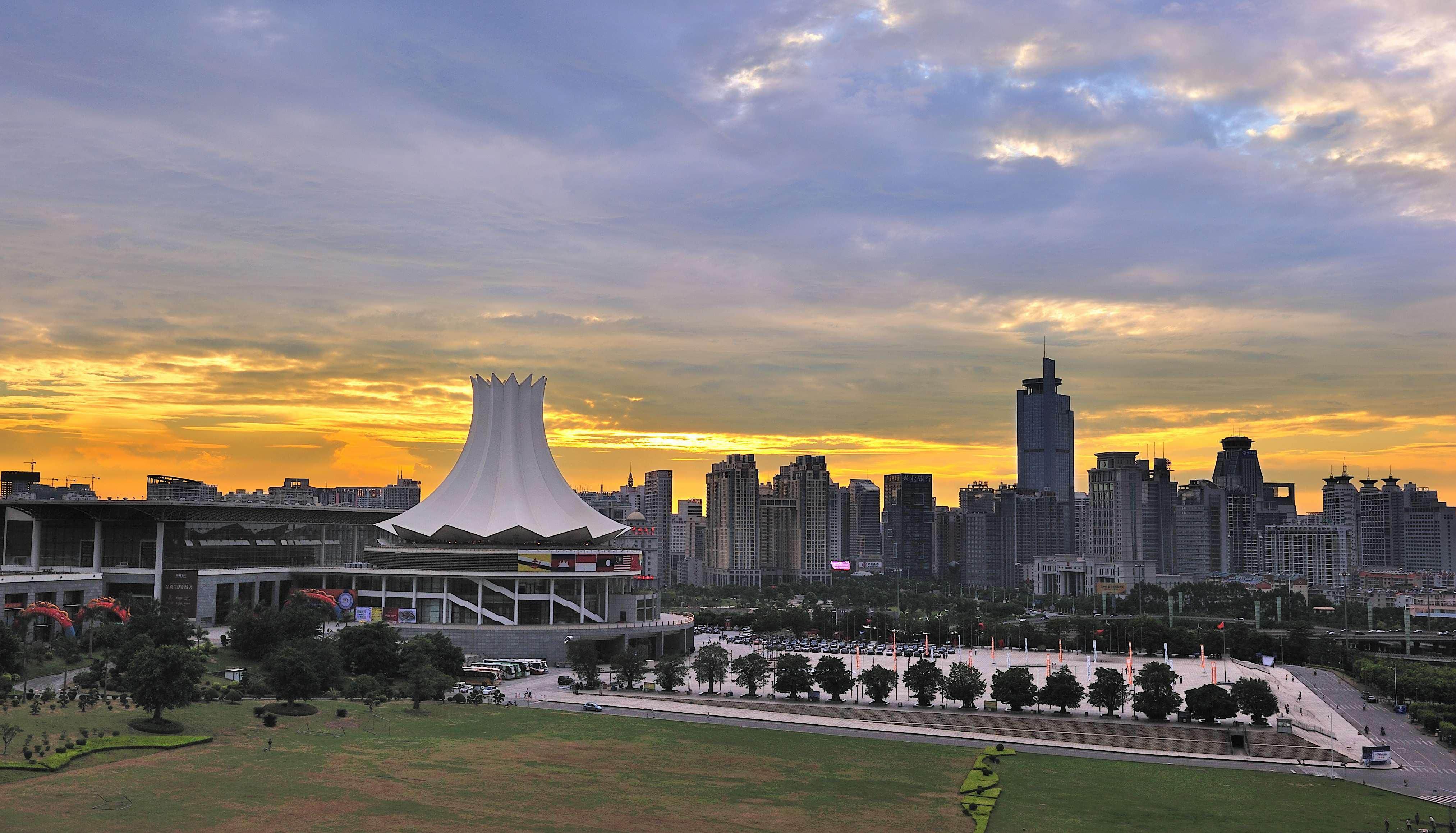 云南gdp首次超过广西,广西为什么发展如此缓慢?