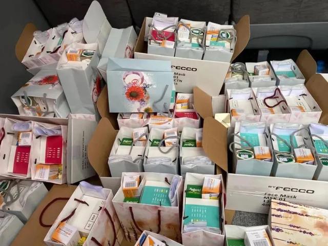 「使馆」走心了！大使馆送给中国留学生的“健康包”里还有句诗