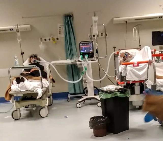 『特朗普』特朗普再次动用《国防生产法》加快生产呼吸机