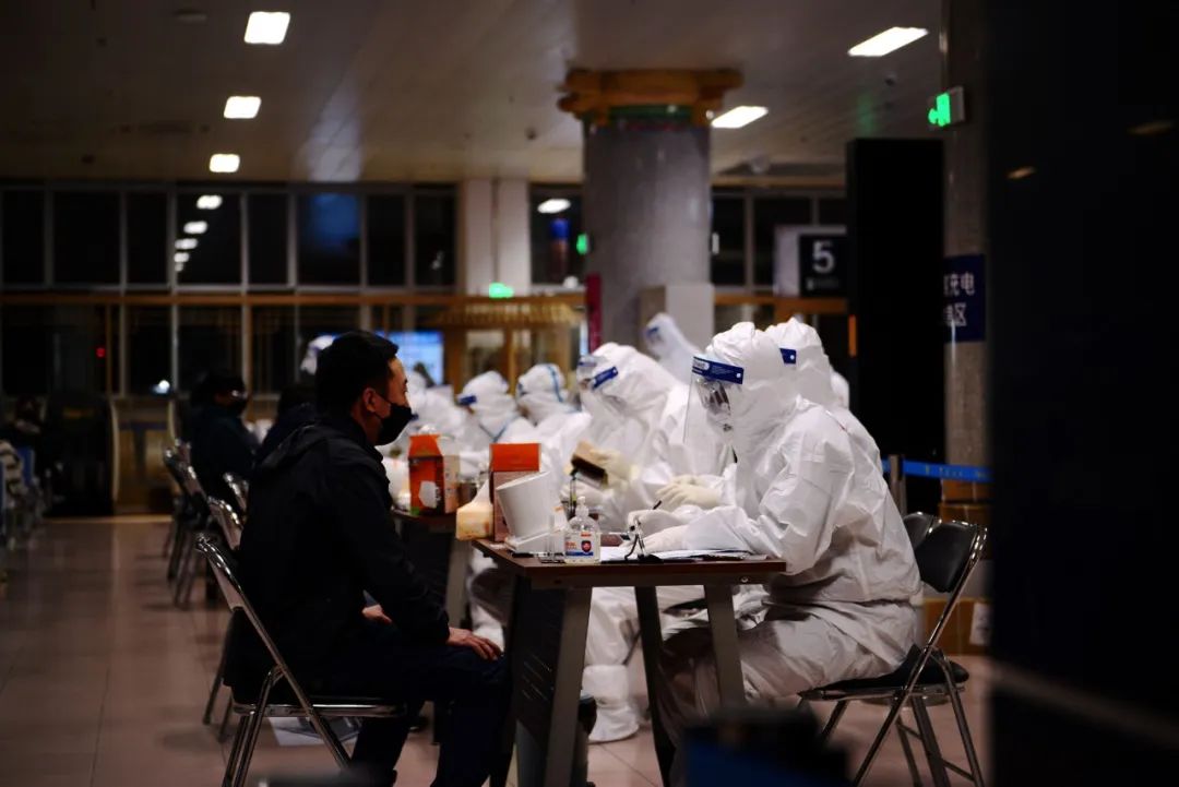 『』“战”在航班入境时