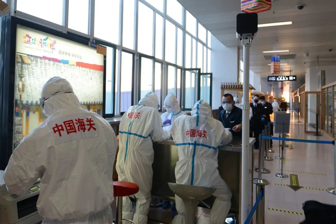 『』“战”在航班入境时