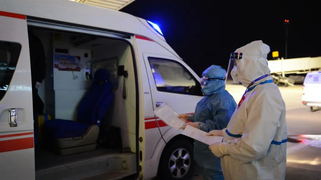 『』“战”在航班入境时