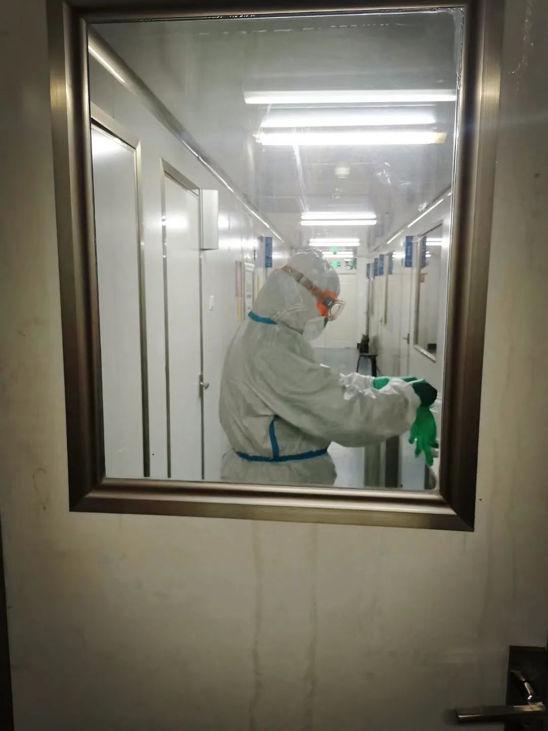 『』“战”在航班入境时