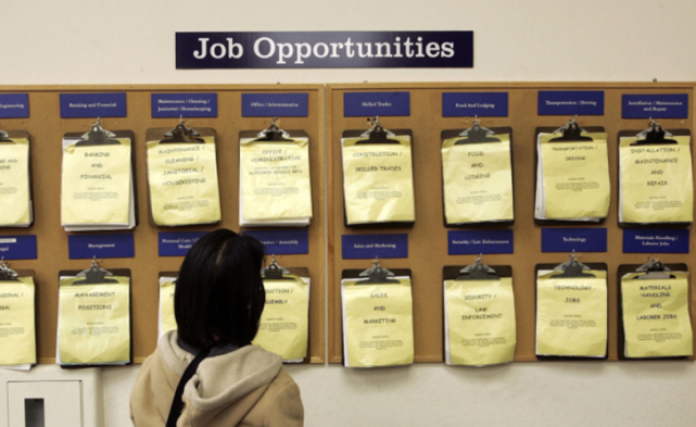 『美国州』两周1千万人申请失业保险,美国近半州没钱支付救济金