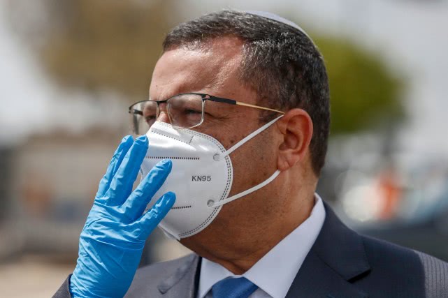 「口罩」美国医疗装备短缺，FDA松口解禁使用中国KN95口罩