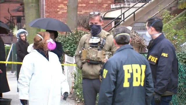 「医疗」美国男子囤积紧缺医疗物资，FBI“抄家”后发给医护人员