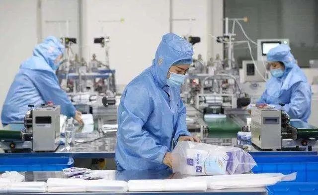 口罩@“中国产口罩到手了,让人感觉是个奇迹。”