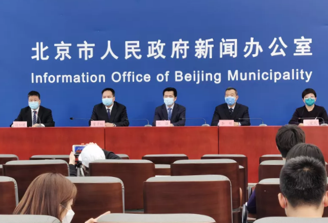 「旅行经历」女子多国旅行，隔离期两次出现症状未报告，确诊了！