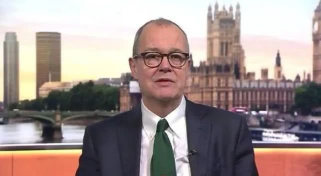 「国际社会」扛不住了，英国专家建议国家再次“躺倒”