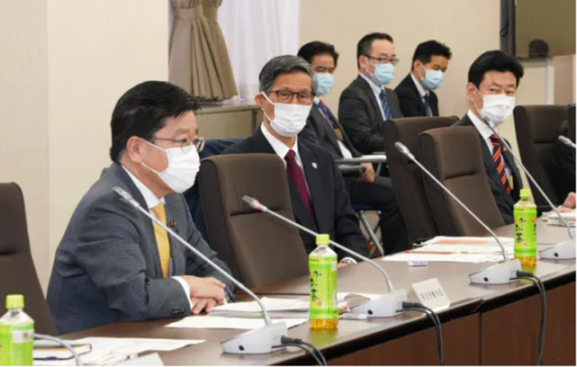 「国际社会」感染人数7天内翻倍！日本专家小组同意发布“紧急事态宣言”