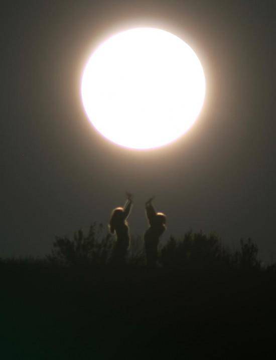 『超级月亮』天文小科普：什么是超级月亮？天文学家为您清晰解读