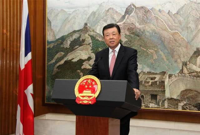 国际社会▲驻英大使：英美少数政客污名化中国 是制造政治病毒