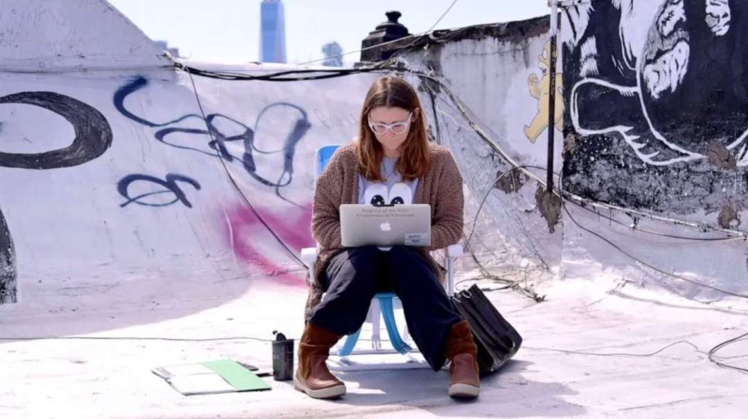 [长沙晚报]居家隔离后，许多国家网络崩了……为什么中国没事？