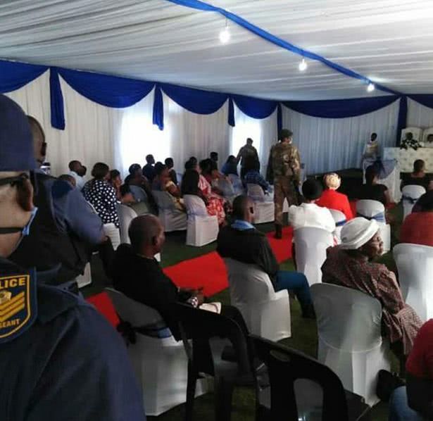 #婚礼#因违反防疫措施，南非新婚夫妇在婚礼现场被捕入狱