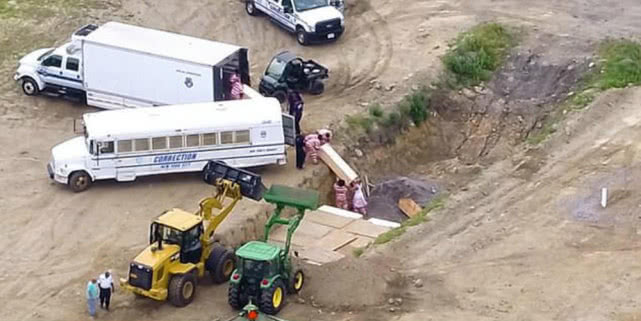 【国际】无人机视频显示,疫情期间囚犯在纽约无人岛大量埋葬尸体