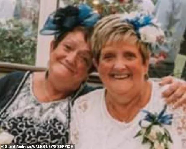 [国际社会]双胞胎姐妹感染后相继去世，哥哥也确诊入院