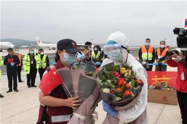 [医疗]圆满完成任务！中国赴老挝抗疫医疗专家组平安归来