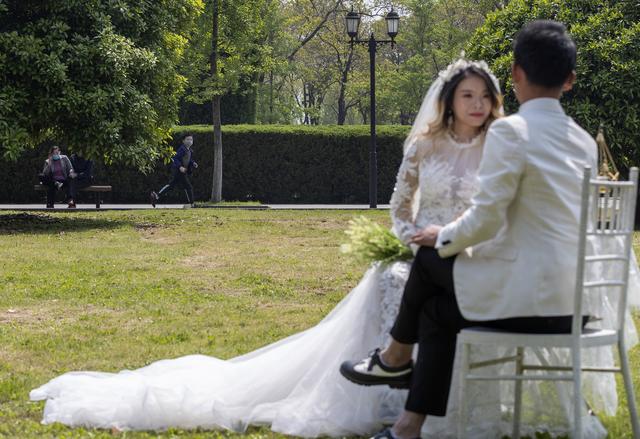 「新媒体」梦想已久的婚纱照，来了