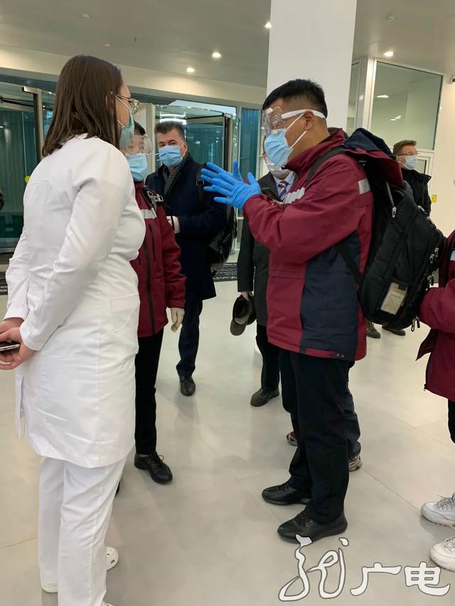 【中俄】抗疫无国界 中俄医护人员共唱友谊之歌