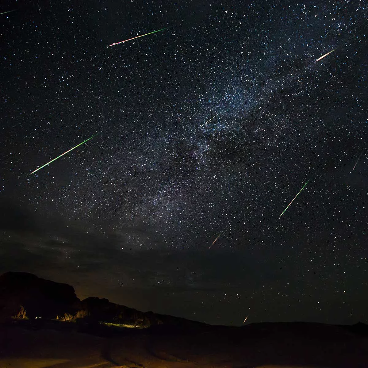 流星雨■定好您的闹钟，本周天琴座流星雨即将上演，这里有找辐射位置指南