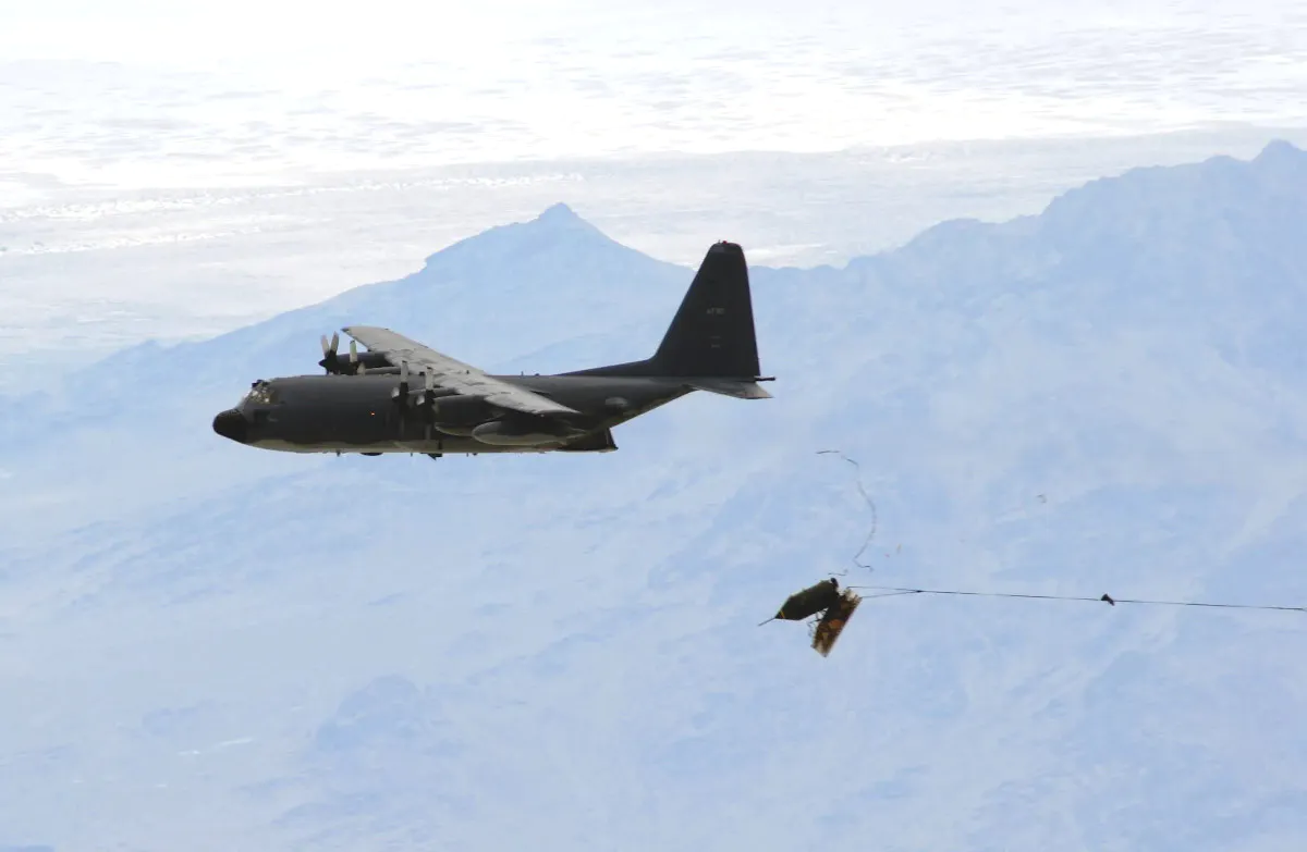 轰炸机:美军将用这种新设备把运输机变成轰炸机,应对大规模战争