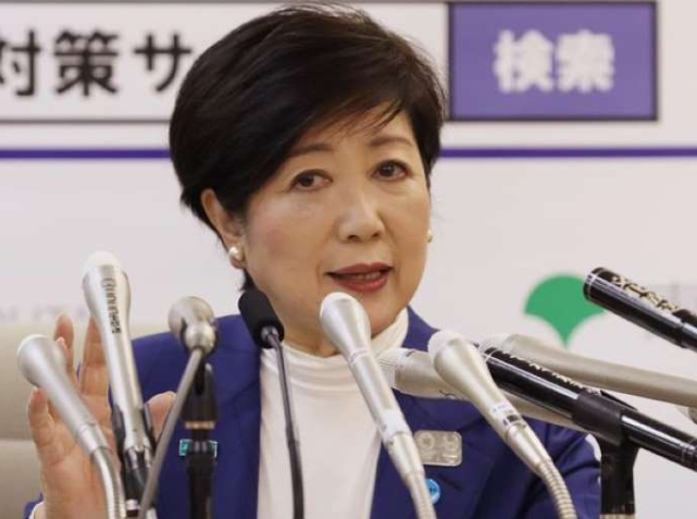 『东京都知事』东京都知事呼吁民众保持社交距离，意外成为游戏漫画主角